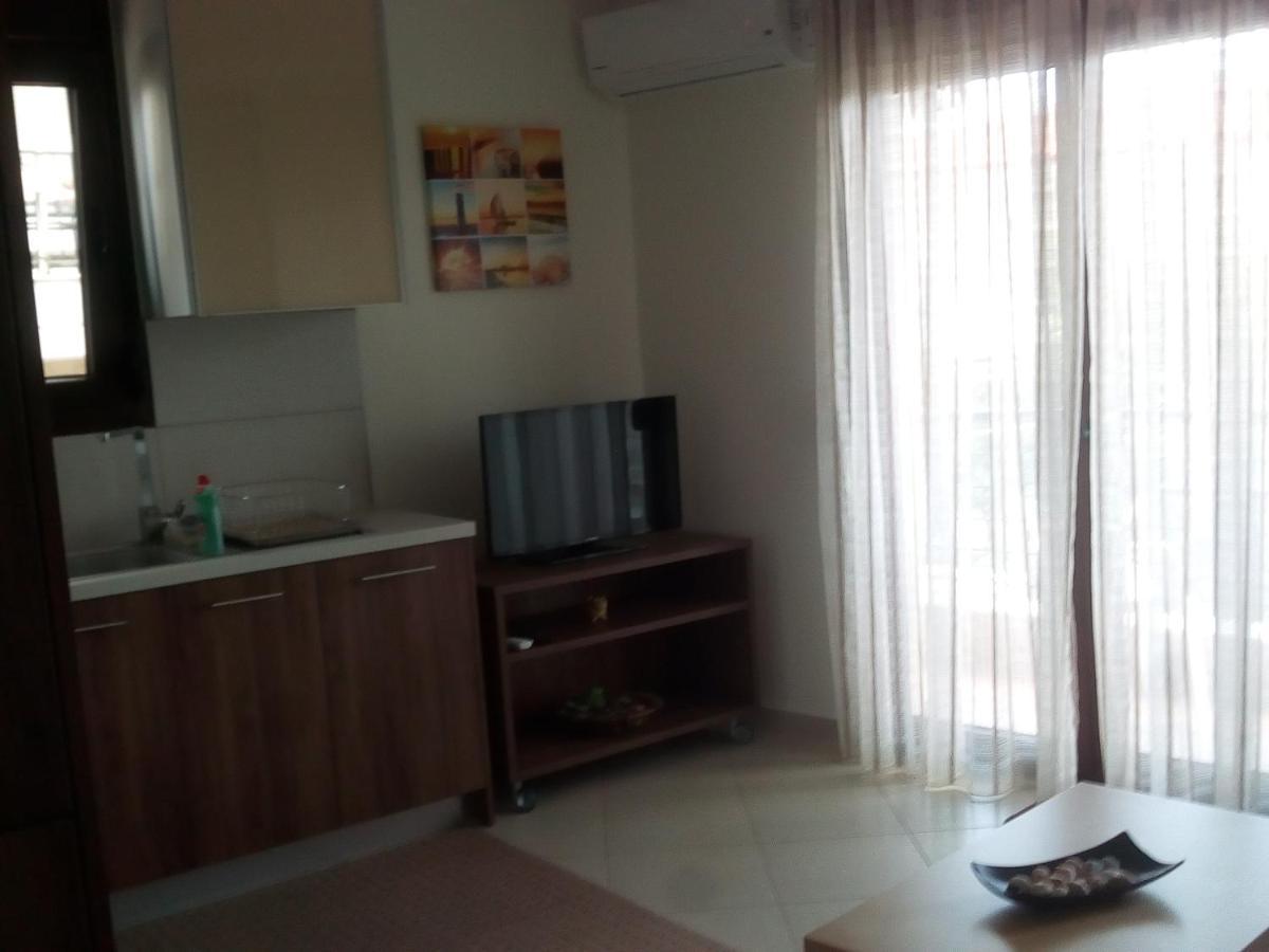 Eleni-Areti Apartment Pefkochori Ngoại thất bức ảnh